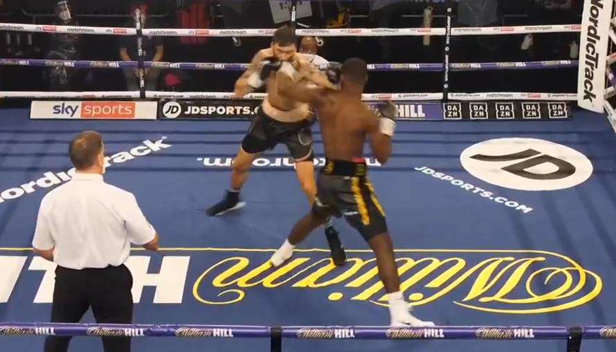 Čalić odlično parirao Buatsiju, a onda mu je Ganac razbio čeljust