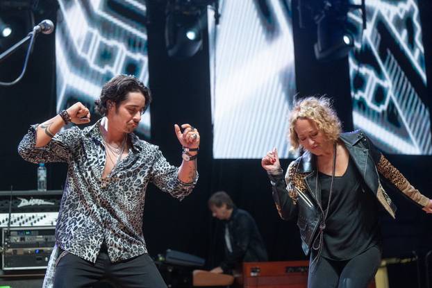 Parni valjak nastupio na 13. Hrvatskoj noći u Frankfurtu