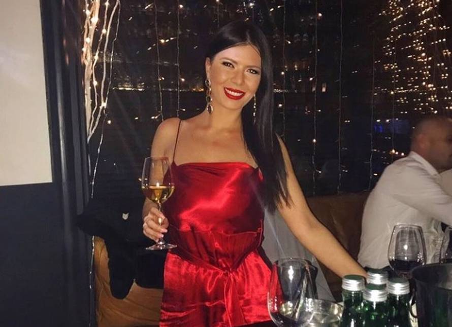 Nandi: 'Badnjak ću provesti u društvu prijateljica i čaše vina'