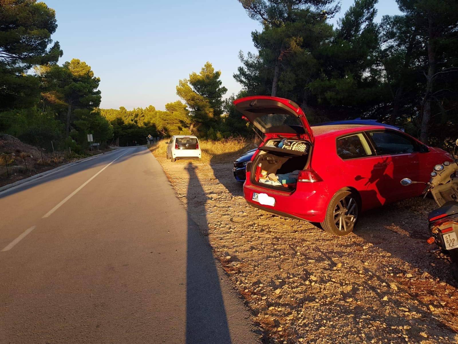 Brač: 'Izbušili su nam gume, čak i čovjeku koji ima autistično dijete i invalidsku naljepnicu'