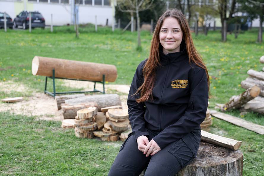 Virovitica: Matea Rodić, jedina djevojka u razredu šumarskih tehničara