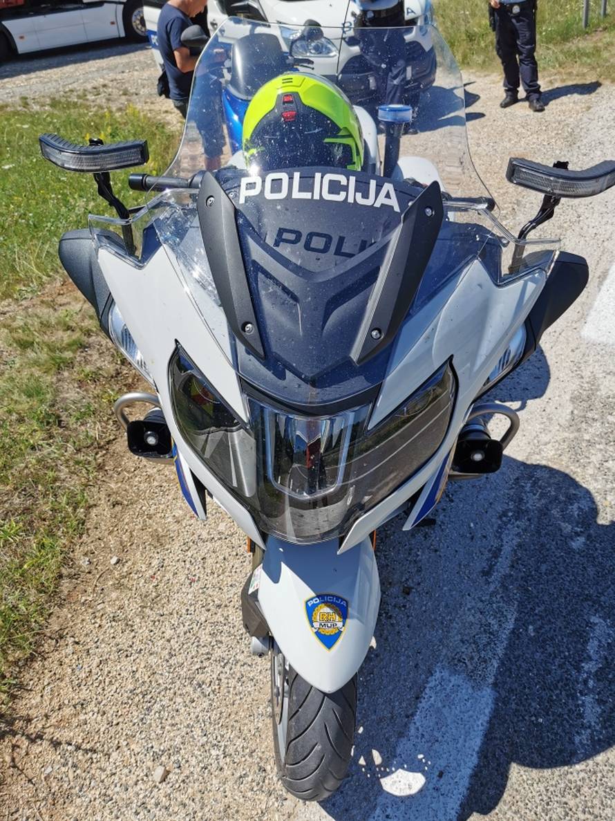 Policija kaznila dva vozača zbog divljanja u pješačkoj zoni Pule