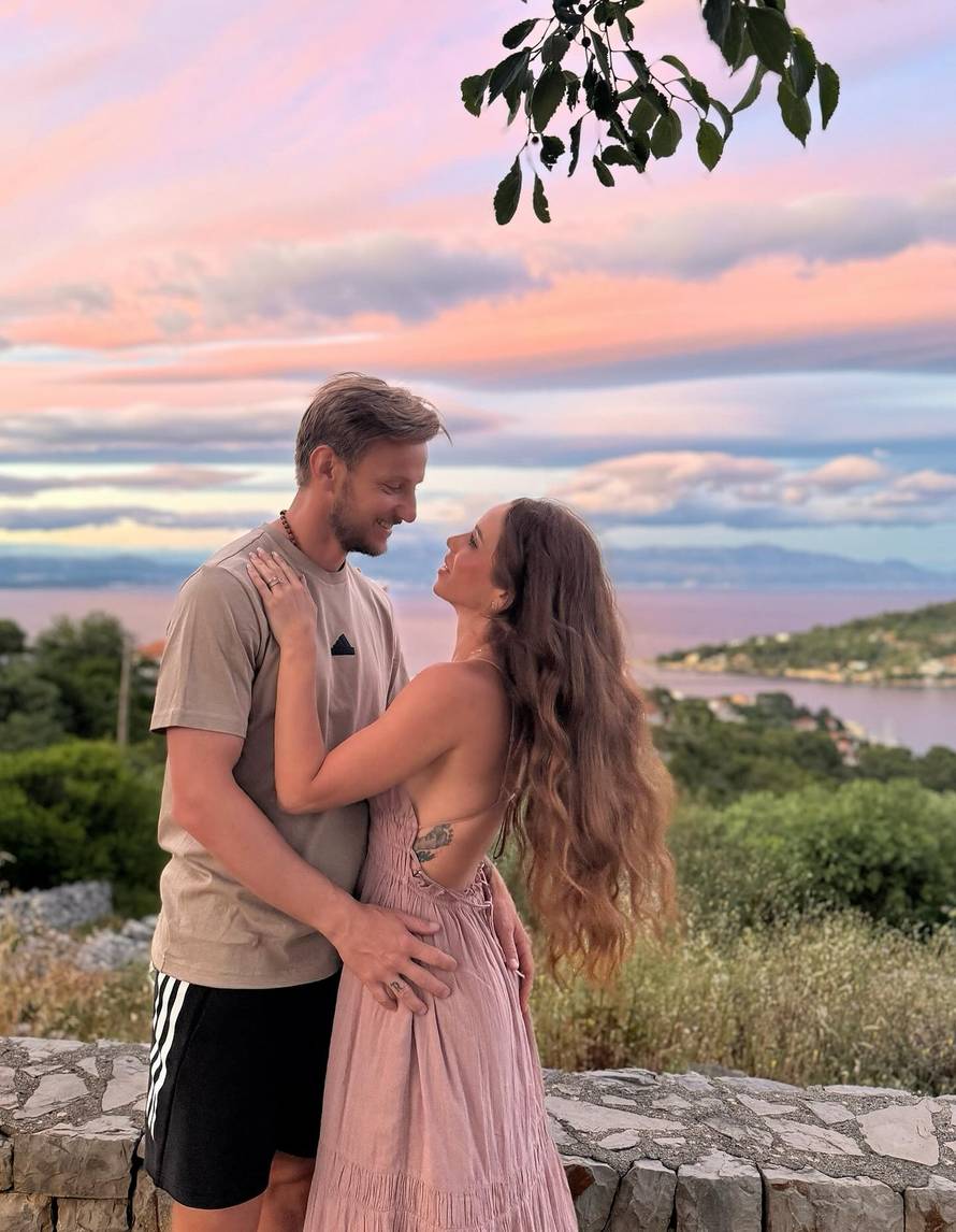 Ivan Rakitić: Ne žurim se naći novi posao. Sevilla je moj dom