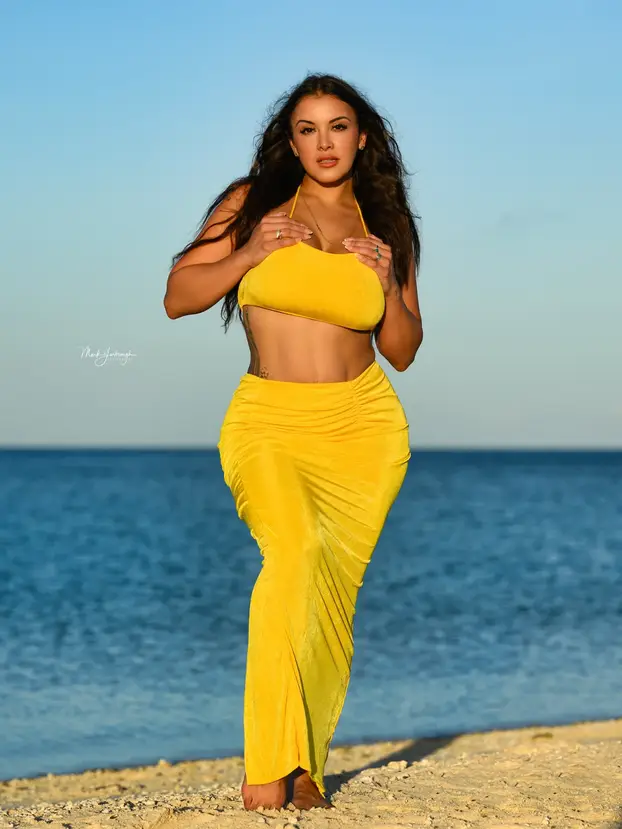 Radila je kao baristica, a onda je postala seksi mama za kojom uzdišu milijuni pratitelja