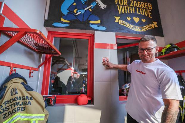 Stipe Miočić prvi se put u životu spustio niz šipku u vatrogasnoj postrojbi Zagreb
