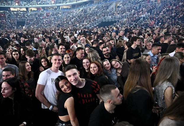 Zagreb: Prvi od pet koncerata Lepe Brene u Areni