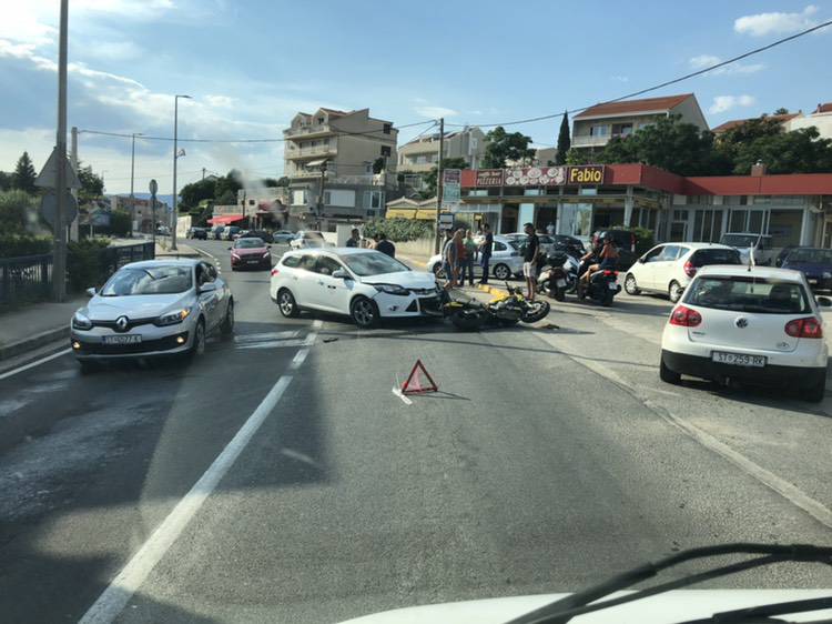 Nesreća u blizini Splita: U sudaru ozlijeđen motociklist