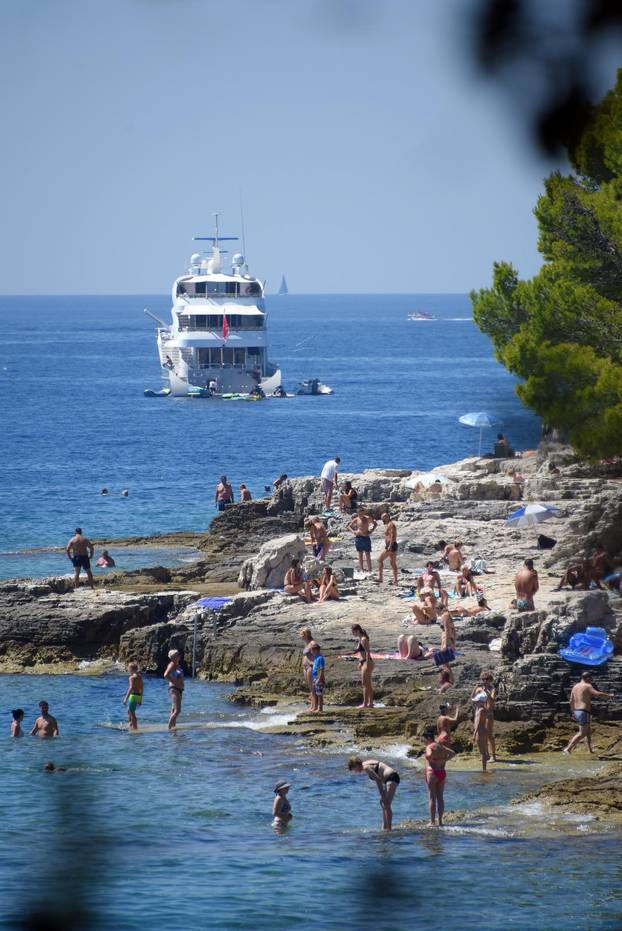 Pula: Velike vrućine potjerale sve na more