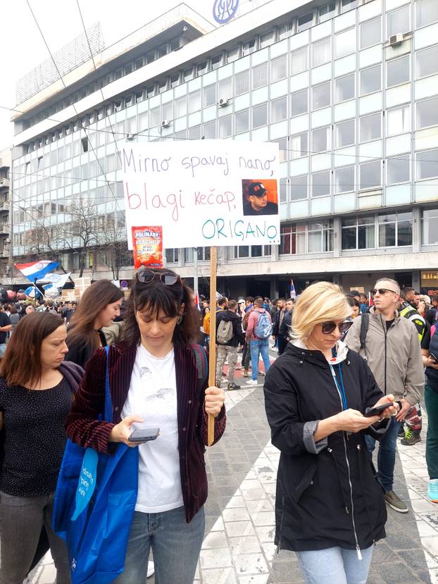 200 slika s masovnog prosvjeda