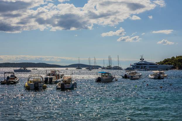 Ljetno poslijepodne u gradu Hvaru