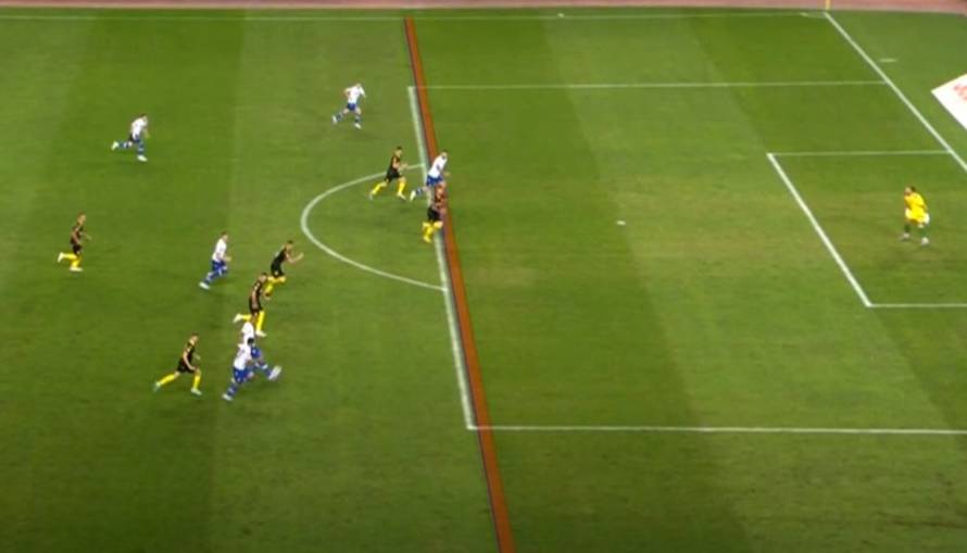 ANKETA Je li stoper Hajduka trebao dobiti crveni karton i jesu li 'bili' oštećeni za penal?