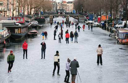 Nizozemci su nakon tri godine opet dočekali klizanje kanalima