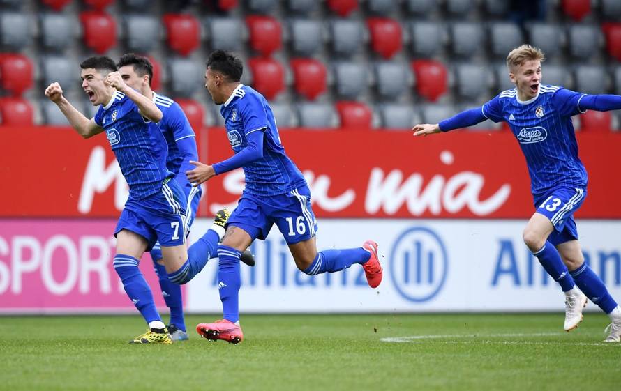 Čudo u Münchenu! Veliki Elber i Klose naklonili su se Dinamu