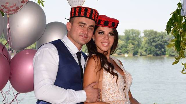 Sretno mladenci: Igor Cukrov i srpska manekenka se vjenčali