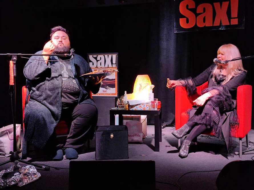 Jacques 'mezio' ćevape na bini u šlafroku, nudio ih Hanki Paldum