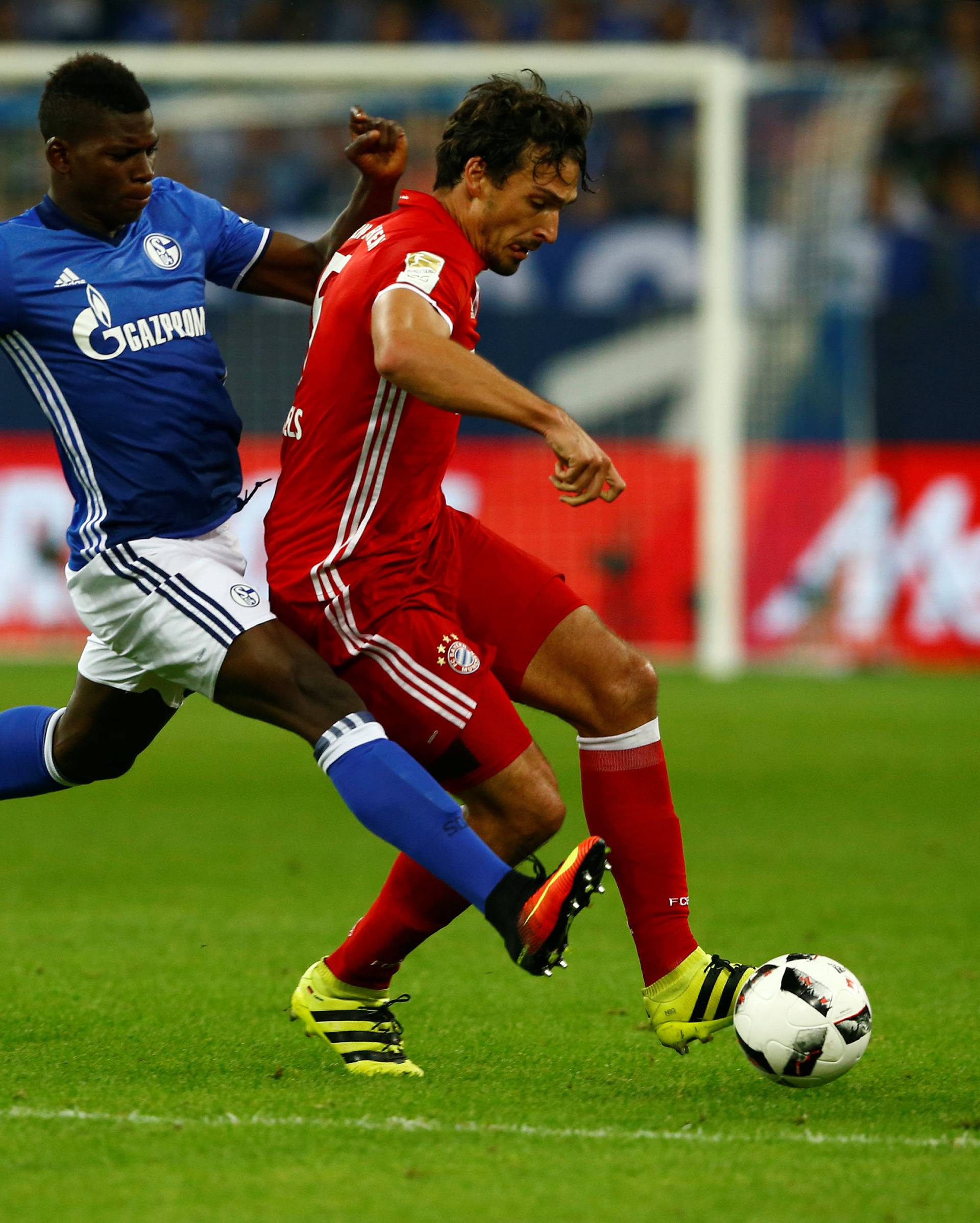 Football Soccer - Schalke 04 v Bayern Munich - German Bundesliga