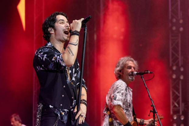 Pula: Parni valjak održao koncert u prepunoj Areni 