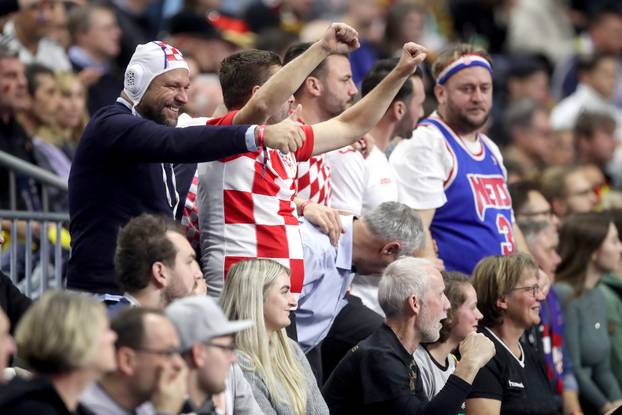 Koeln: Navijači na rukometnoj utakmici Europskog prvenstva između Hrvatske i Francuske 