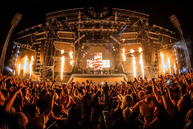Split - Treca Vecer Ultra Festivala. DJ  Martin Garrix