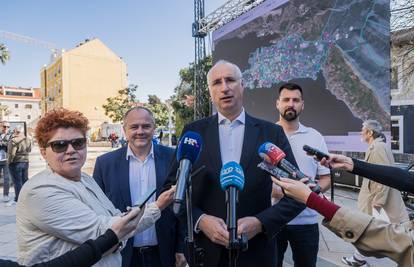 Ivica Puljak u centru Splita građanima predstavio projekte. Otkrio je i koji su prioriteti...