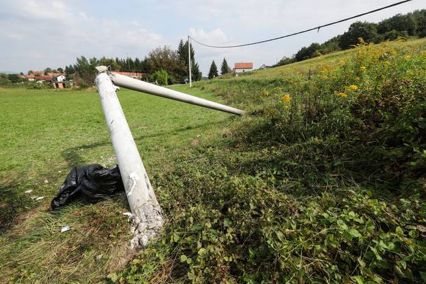 U mjestu Bedenica u prometnoj nesreÄi smrtno stradala mlaÄa Å¾enska osoba