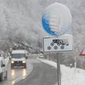 Otvorene sve autoceste i Krčki most, snijega još ima u Lici, žuti alarm upaljen za dio Hrvatske