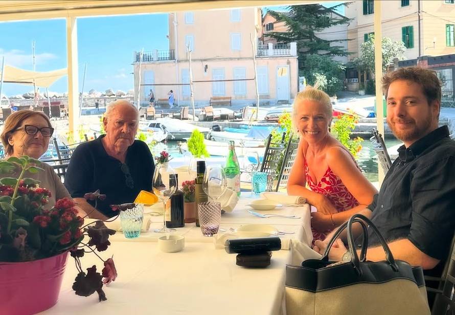 Kolar otkrila obiteljski ritual: Mlađahne ptičice zaključile su da su im djeca dobro uspjela