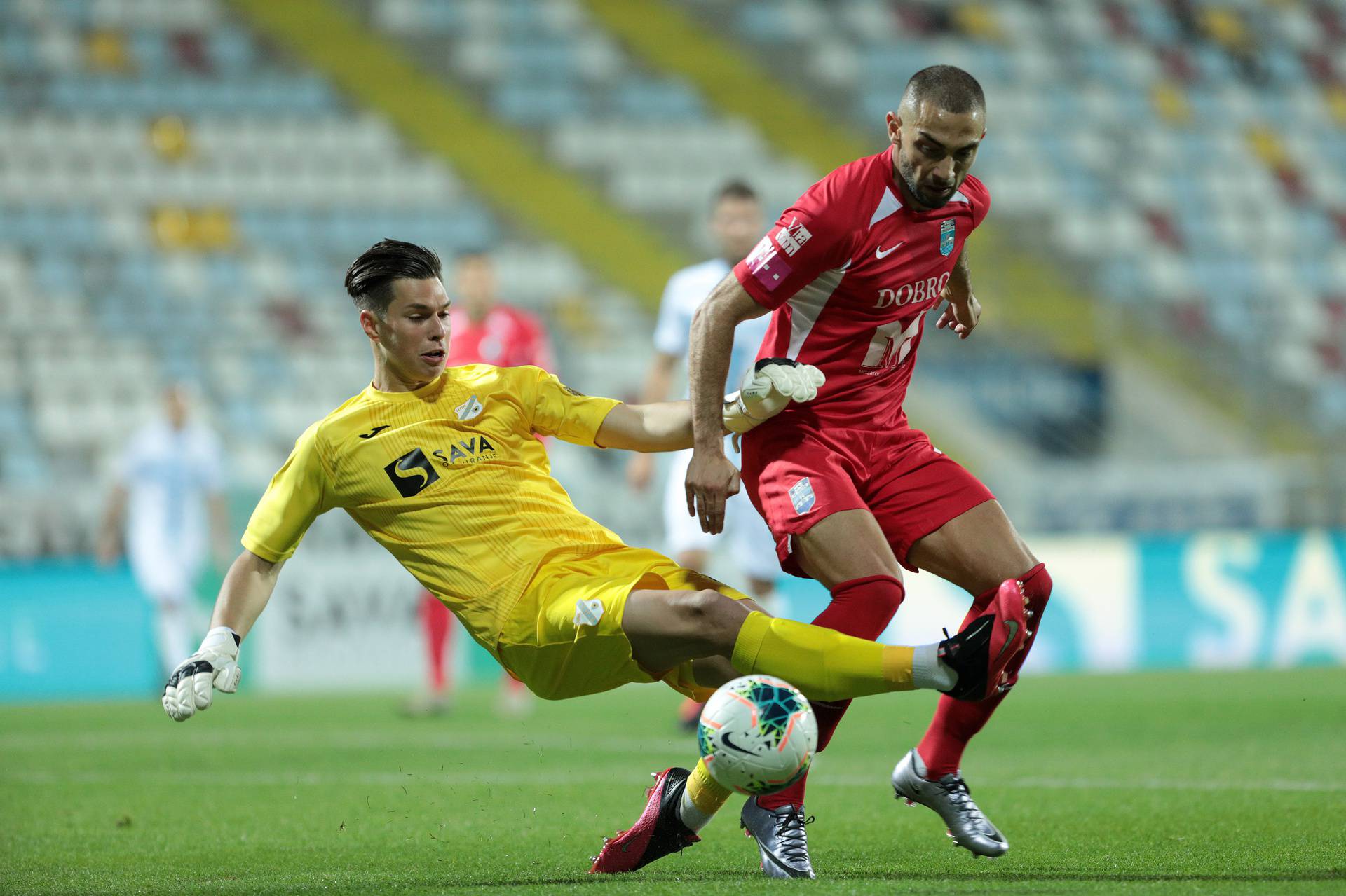 Drugi polufinalni susret Hrvatskog kupa između HNK Rijeka i NK Osijek