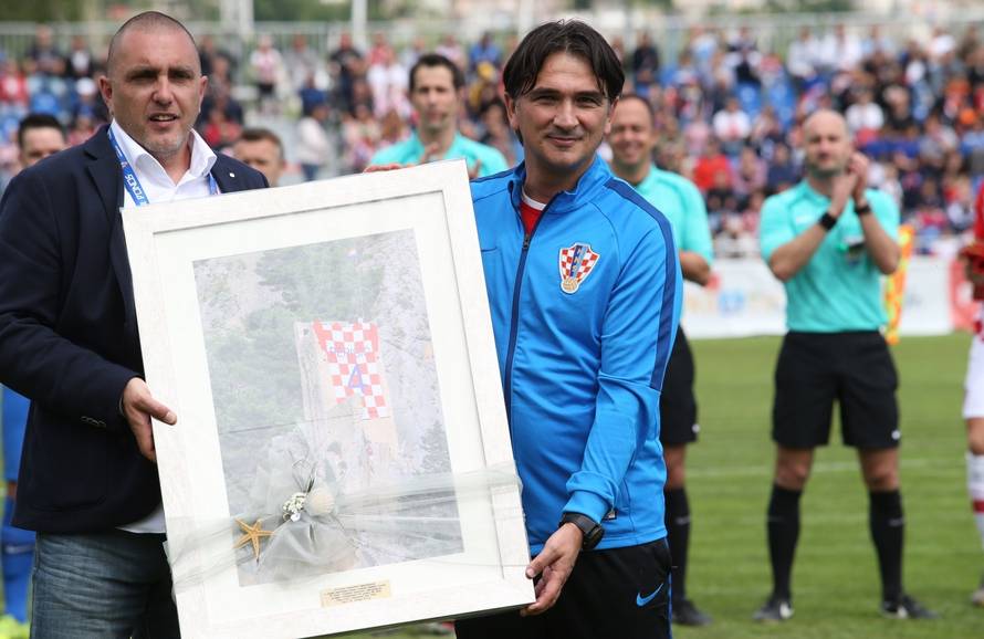 Prijateljska utakmica Hrvatske nogometne reprezentacije i NK OmiÅ¡ povodom 100 godina istoimenog kluba
