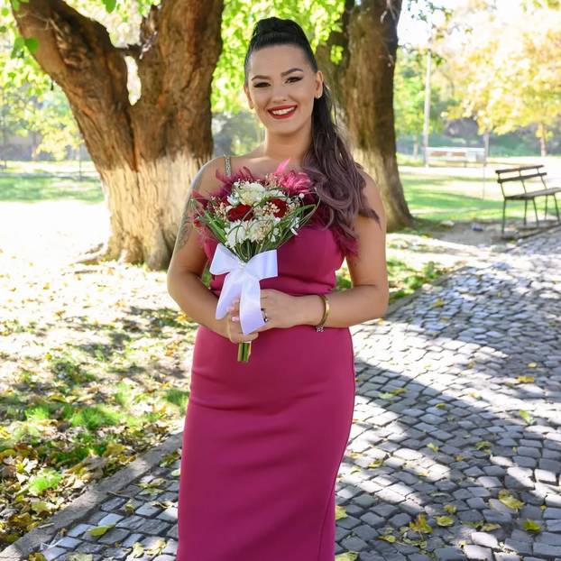 FOTO Ovo je mladenka čiji je ples na svadbi postao viralan