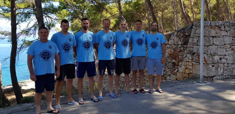 Balić i Metličić na Hvaru djecu uče rukometu: Od njih sve kreće