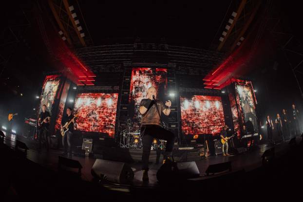 FOTO Pogledajte atmosferu s prvog koncerta Thompsona na prepunim splitskim Gripama