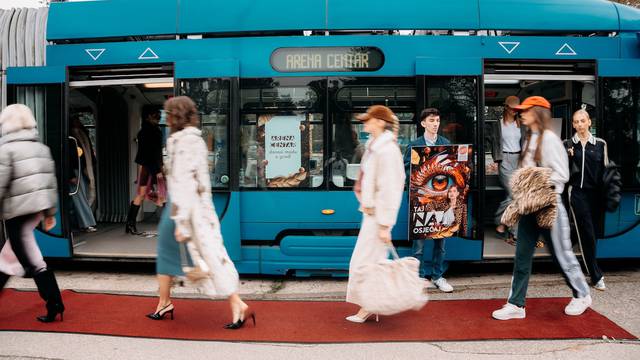 Modni spektakl na tračnicama: Zagrebački tramvaj postao glamurozna pista u pokretu