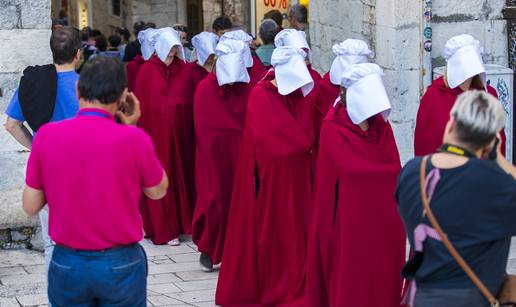 'Sluškinje' u Splitu prošetale od Marmontove sve do Pjace