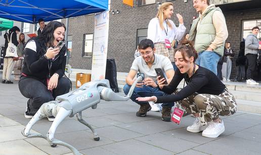 FOTO Roboti u Zagrebu: Mladi na STEM Festivalu uče o dizajnu, robotici i programiranju