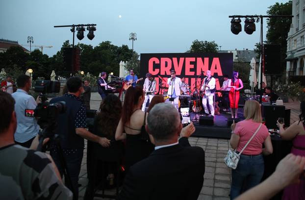 Zagreb: Crvena jabuka predstavila novi album i najavila koncertnu turneju