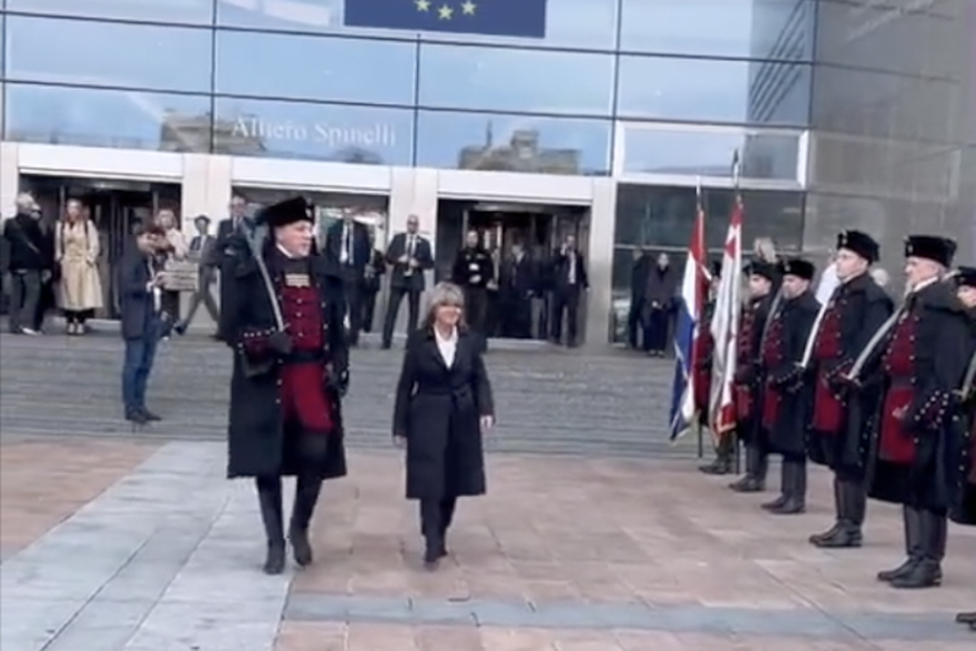 Europarlamentarka Sunčana Glavak u Bruxellesu je ugostila pripadnike Zrinske garde
