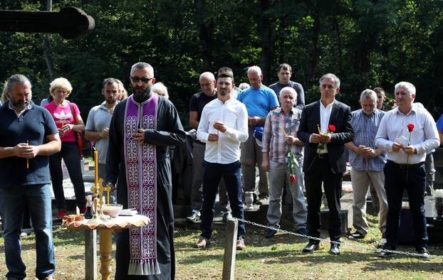 Obilježeno stradanje Srba tijekom i nakon VRO Oluja u Dvoru na Uni