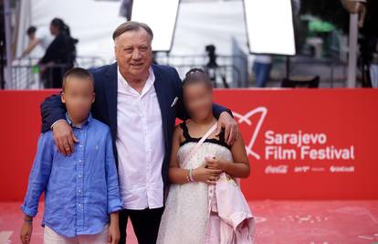 Halid poveo unuke na Sarajevo Film Festival, a za 24sata je otkrio: 'Sada sam deda heroj'