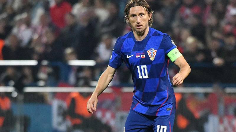 As: 'Zlatna era Hrvatske bliži se kraju. Igra se vrti oko Modrića'
