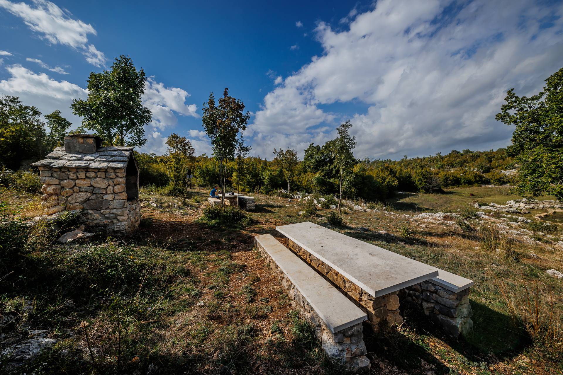 Malo ljudi zna za ove misteriozne bunare u Dalmatinskoj zagori, legenda kaže da nikad nisu presušili