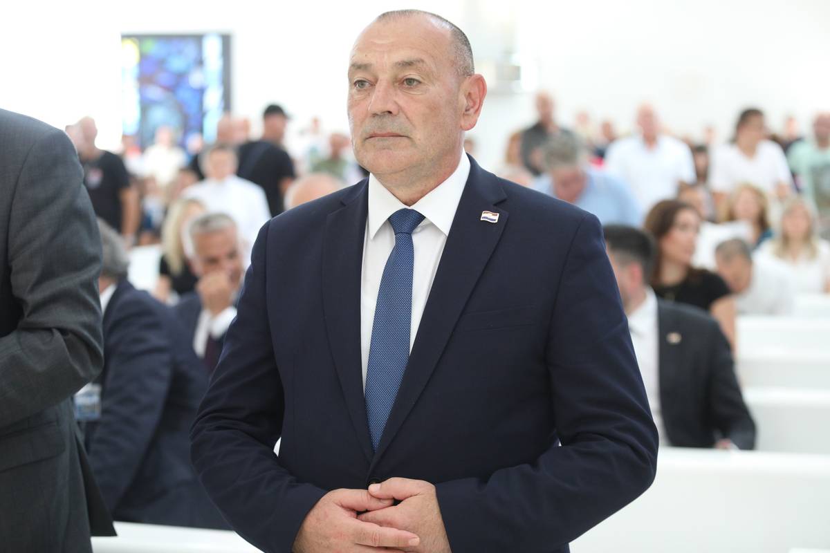 Medved: 'Srbija se treba suočiti sa svojom ulogom u prošlosti'