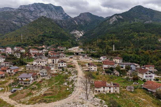 Pogled iz zraka na Donju Jablanicu gdje je prije godinu dana u bujičnim poplavama poginulo 19 osoba