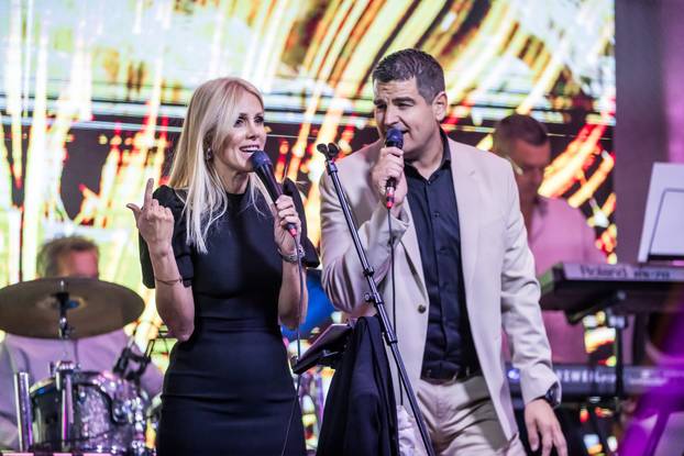 Seget: Na kraju Drugog dana Boat showa, nastupili Marko Pecotić Peco i Silvija 