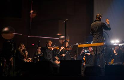 Laibach u Lisinskom izveo svoj 'Alamut' i napravio spektakl