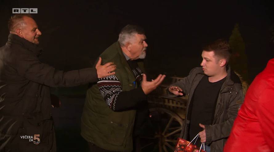 VIDEO Božo divljao i rasplakao Daria u 'Večeri za 5 na selu': Šta ti pričaš za mene? Glupi čovjek!