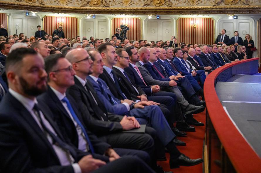 FOTO Najuspješnije hrvatske tvrtke dobile Zlatnu kunu: Elka je najbolja velika kompanija