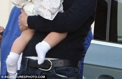 Nicole Kidman  ne posvaja dijete i kaže da nije trudna