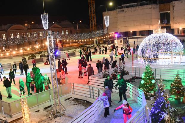 Varaždin: Svečano otvorenje Ice Wonderland ledenog parka