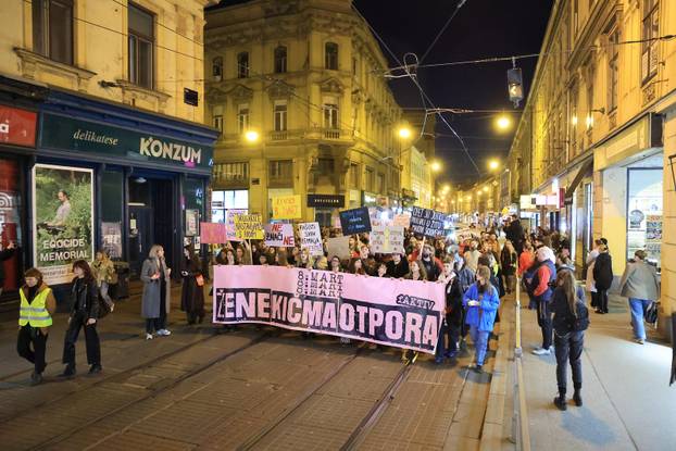 Zagreb: Održan jubilarni 10. Noćni marš za prava žena "Žene – kičma otpora"
